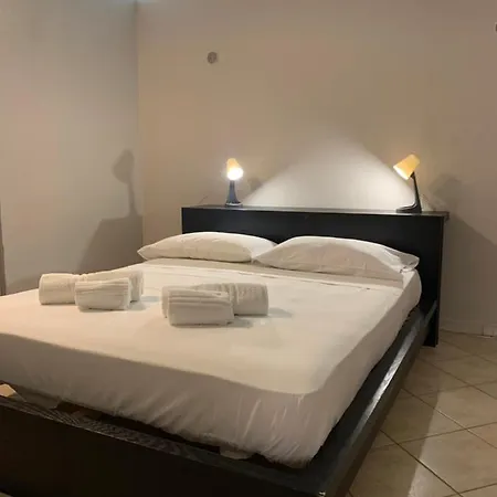 Quirino Aparthotel 3*