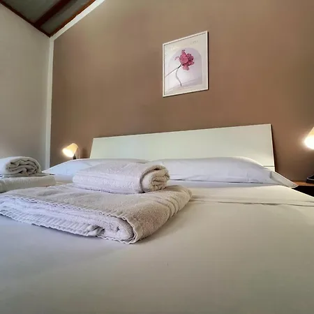Quirino Aparthotel