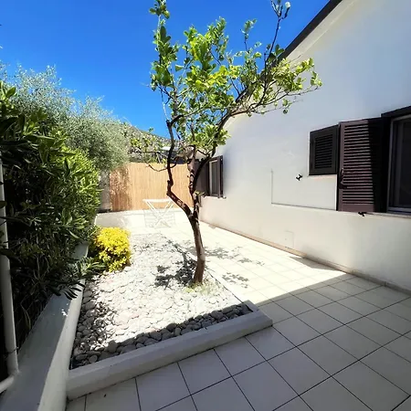 Quirino Appart hôtel 3*